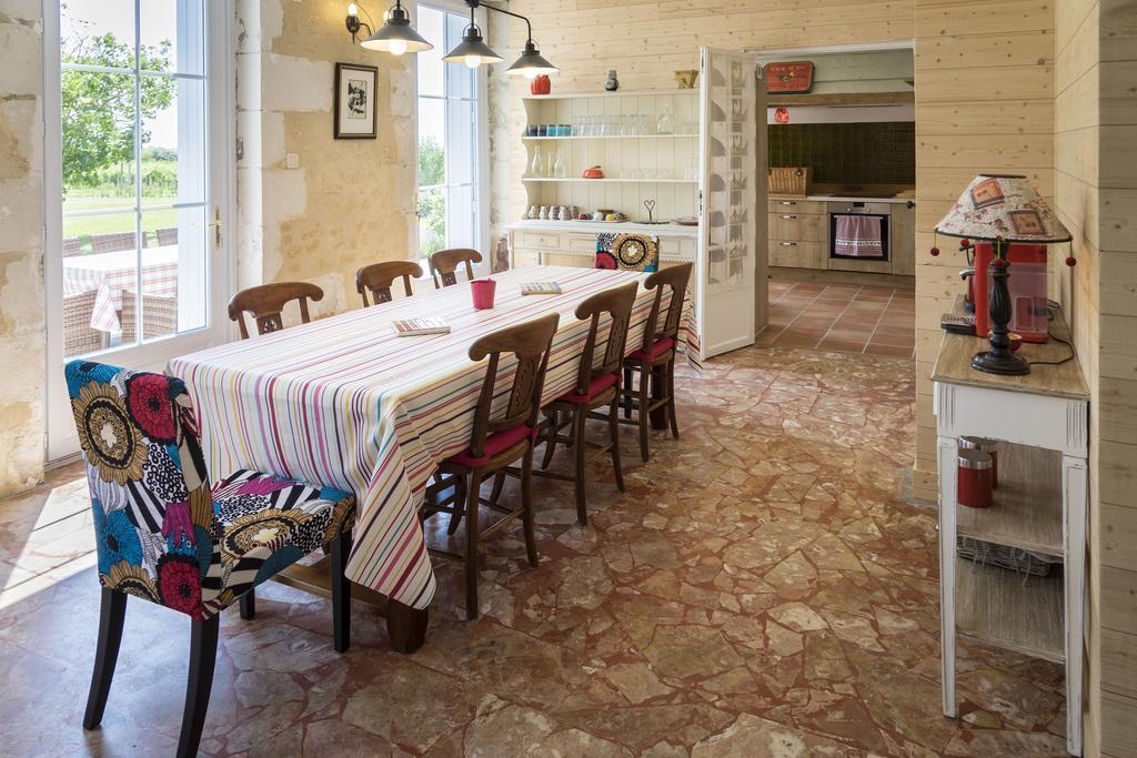 Вилла Demeure D'Alienor Saint-Thomas-de-Conac Экстерьер фото