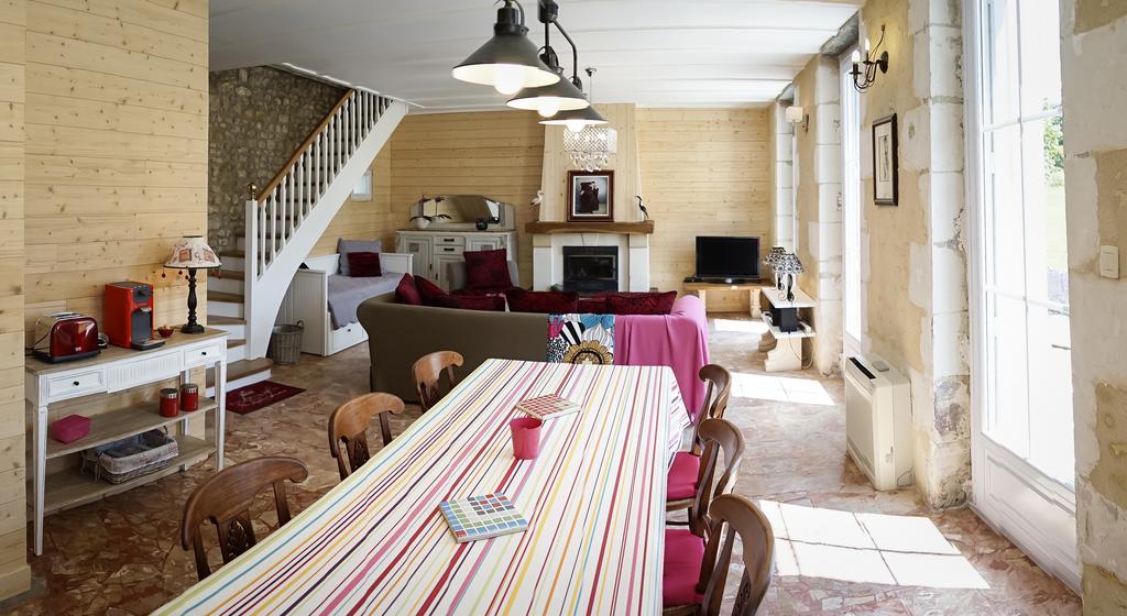 Вилла Demeure D'Alienor Saint-Thomas-de-Conac Экстерьер фото